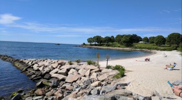 This Secluded Cove In Connecticut Might Just Be Your New Favorite Swimming Spot