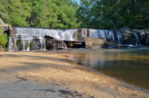 South Carolina's Most Refreshing Hike Will Lead You Straight To A Beautiful Swimming Hole