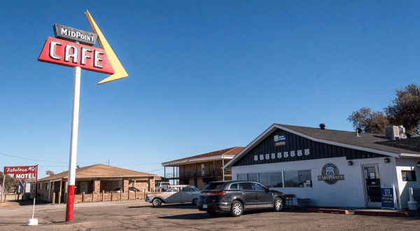 This Middle-Of-Nowhere Texas Cafe Has The Best Home Cooking On Route 66