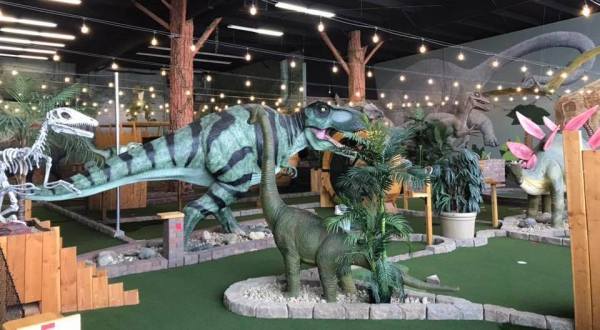 Prehistoric Putt Is An Insanely Fun Dinosaur-Themed Mini Golf Course In Nebraska