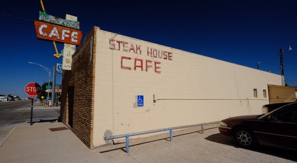 You Won’t Regret Taking The Drive Out To This Humble Small Town Cafe In New Mexico