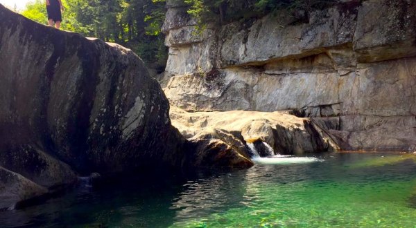 There’s An Emerald Waterfall Hiding In Vermont That’s Too Beautiful For Words