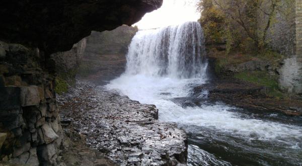 This Underrated Waterfall Is One Of The Prettiest Spots In Minnesota