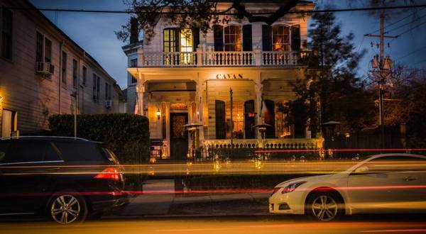 There’s A Restaurant Hiding Inside This Historic Mansion In New Orleans And You’ll Want To Try It