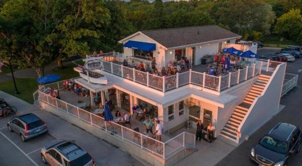 Boathouse On The Bay In Wisconsin Belongs At The Top Of Your Summer Dining Bucket List