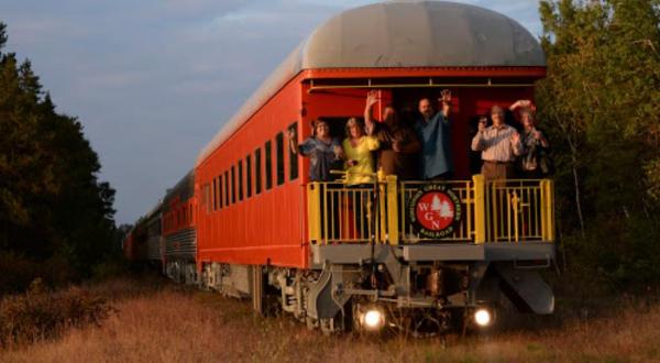 Enjoy Delicious Food And Scenic Views on The Great Northern Railroad’s Exciting Dinner Train In Wisconsin