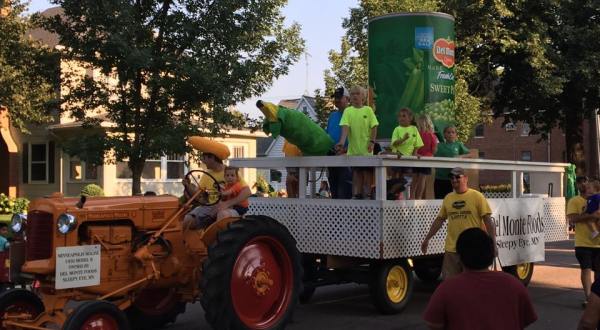 You Don’t Want To Miss The Free Buttered Corn At This Small-Town Minnesota Festival