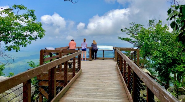 The Boardwalk Hike In Alabama That Leads To Incredibly Scenic Views