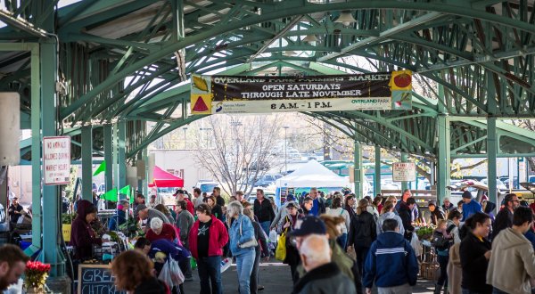 You Could Spend Hours At This Giant Outdoor Marketplace In Kansas