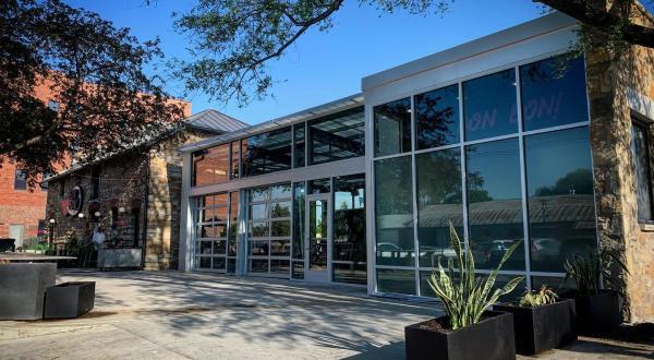 Enjoy Dining Outdoors At This Charming Kansas Restaurant