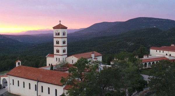 Most People Have No Idea This Beautiful Monastery In New Mexico Exists