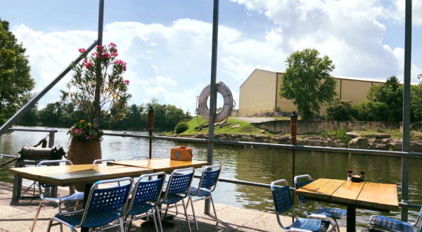 This Waterfront Restaurant In Nashville Is The Perfect Spot To Catch Dinner And A Sunset