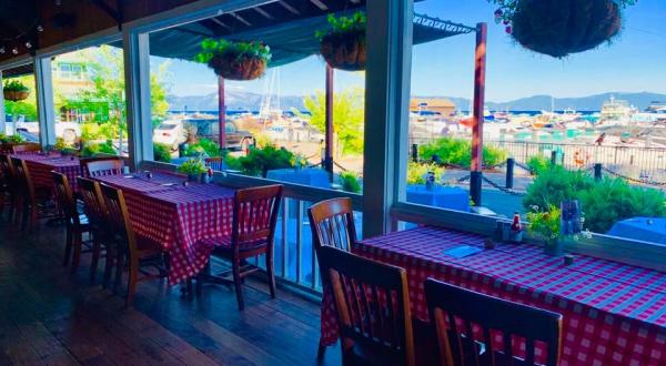 The Little-Known BBQ Restaurant In Northern California With Incredible Lakefront Views