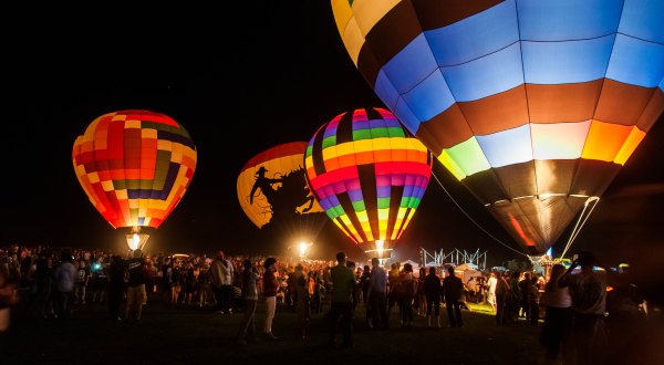 This Magical Hot Air Balloon Glow In Nevada Will Light Up Your Night