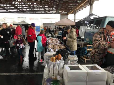 This Enormous Roadside Farmers Market Near Nashville Is Too Good To Pass Up
