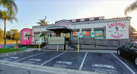 The Kitschy 1950s Diner In Southern California That Is A Total Blast From The Past