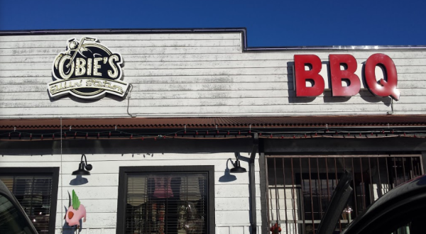 This Teeny Roadside Restaurant In Colorado Is A Must-Stop For Summer BBQ