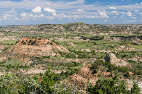 Visit The Southernmost Point Of This National Park In North Dakota For An Unforgettable Experience