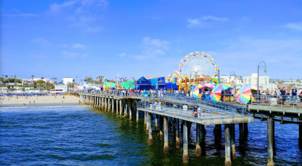 The Magnificent Southern California Pier That’s Packed With Tons Of Tasty Restaurants