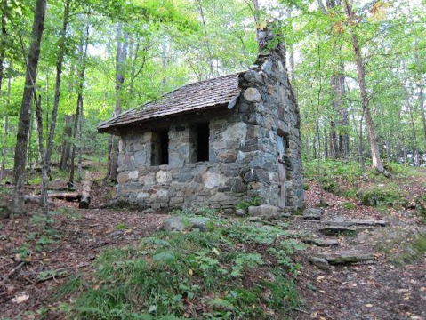 You'd Never Find This Romantic Forest Chapel In Vermont If You're Weren't Looking For It