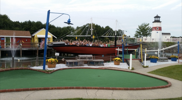 Visit The Biggest Mini Golf Park In Maine For An Awesome Outdoor Outing