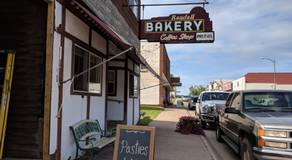 This Small Town Bakery In Michigan Has Welcomed Hungry Visitors For Over 75 Years