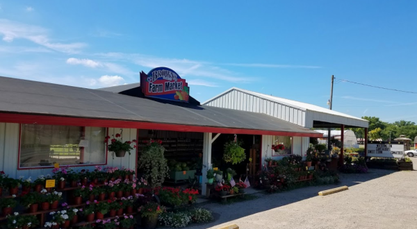 This Enormous Roadside Farmers Market Near Cincinnati Is Too Good To Pass Up
