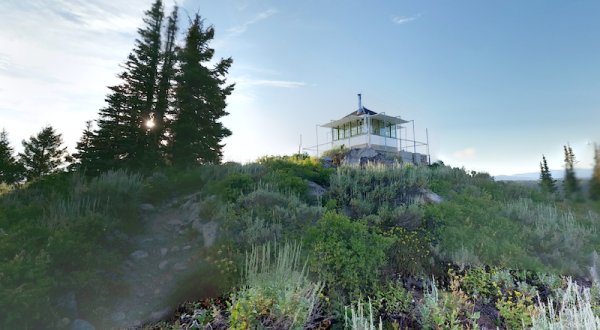 You’ll Love A Trip To This Idaho Fire Lookout Above The Clouds