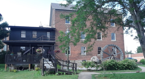Dine At This Historic Iowa Restaurant Tucked Away In A Beautiful Grist Mill