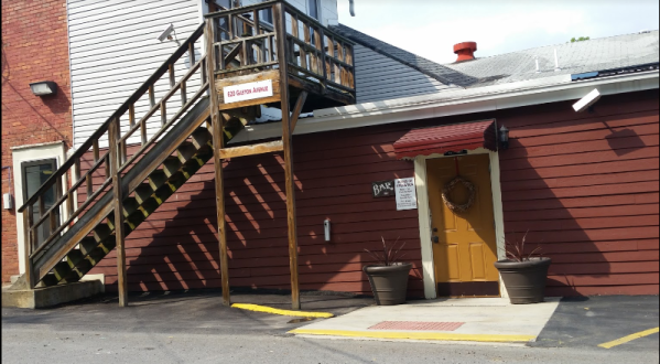 It’s No Surprise That The Locals Love This Tiny West Virginia Restaurant