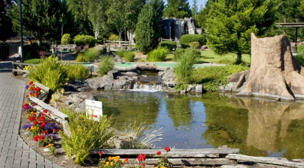 This Nature-Themed Mini Golf Course In Oregon Is Insanely Fun