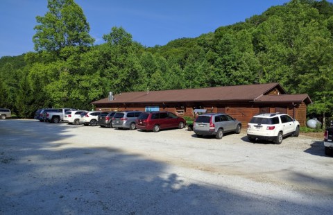 Enjoy Heaping Portions Of Mouthwatering BBQ At This Remote Restaurant In South Carolina