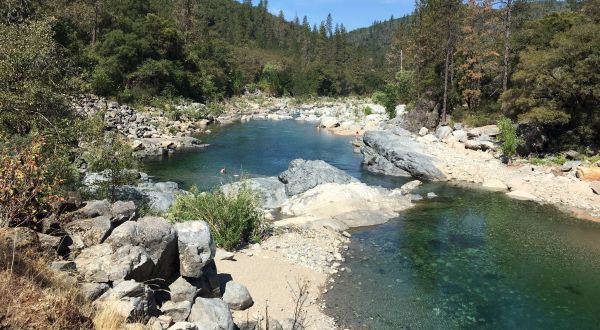 This 1-Mile Hike In Northern California Is Full Of Jaw-Dropping Natural Pools