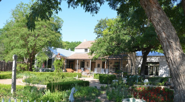 There’s A Restaurant On This Remote Texas Farm You’ll Want To Visit