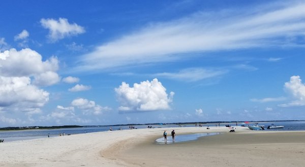 This Little Known Island In North Carolina Is Perfect For Finding Loads Of Sand Dollars