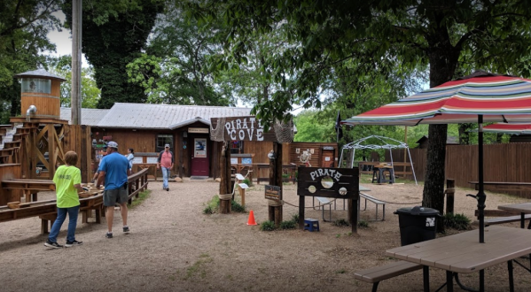 The Small Town Petting Zoo In Oklahoma That’s Worthy Of A Road Trip