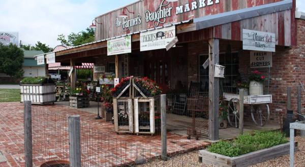 This Small Town Restaurant And Market In Oklahoma Will Make You Feel Right At Home