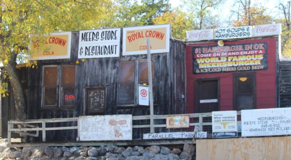 This Ramshackle Restaurant Hiding In Oklahoma Serves The Best Burgers Around