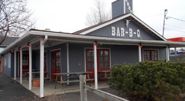 You Can’t Afford To Drive By This Delicious Roadside BBQ Stand Near Buffalo