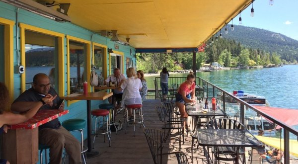 This Floating Restaurant In Montana Is Such A Unique Place To Dine