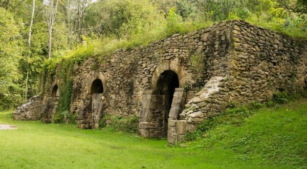 Take A Hike To West Virginia’s Ancient Abandoned Wine Cellar At This Beautiful Park