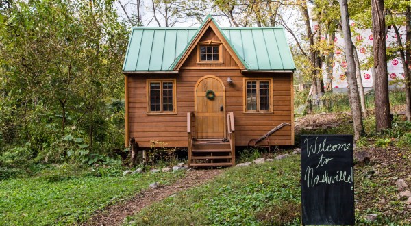 This Tiny House In Nashville Is The Most Popular AirBnB In The State, And It’s Easy To See Why