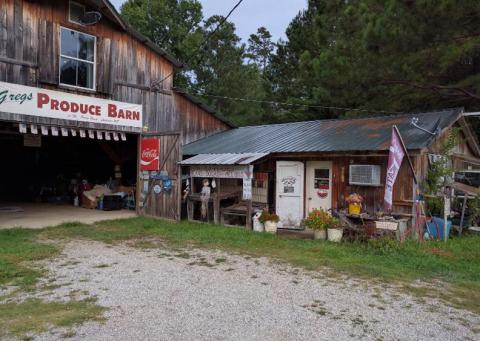 The Charming Farm Stand In Mississippi That Sells Delicious Summer And Fall Produce