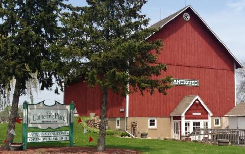 Everyone In Wisconsin Should Visit This Amazing Antique Barn At Least Once