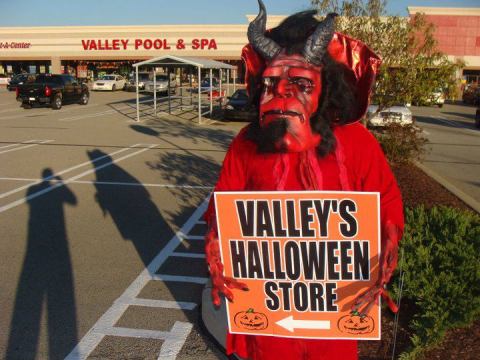 The Halloween Store In Pittsburgh That Gets Better Year After Year