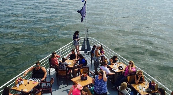 Vermont’s Champagne On Lake Champlain Brunch Cruise Is A Great Way To Start Your Day