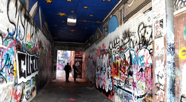 This Graffiti Alley Near Detroit Is A Unique Place To Visit