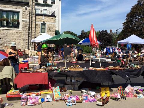 You Could Spend All Day At This Awesome Flea Market In Buffalo