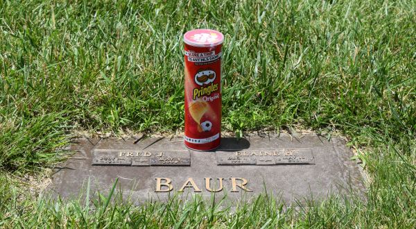 Fredric J. Baur, Maker Of The Pringles Can, Was Buried Inside His Invention In Cincinnati