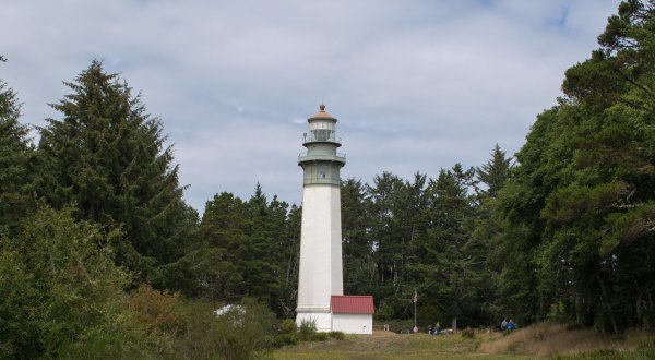 Climb To The Top Of Grays Harbor Light In Washington For A Fun Family Outing
